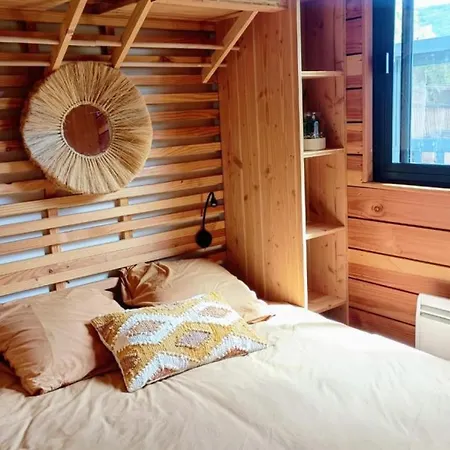 Holiday home Bucolique Avec Wifi, Animaux Admis, Parking - Fr-1-653-287