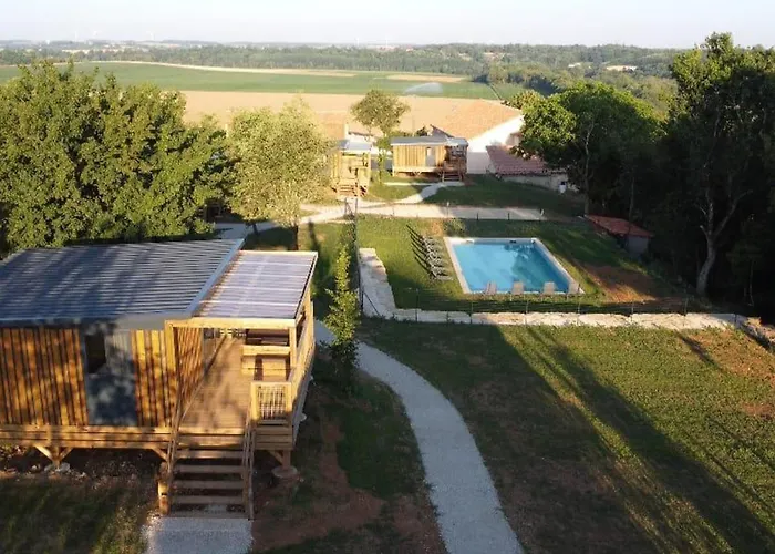 Сasa de vacaciones Bucolique Avec Wifi, Animaux Admis, Parking - Fr-1-653-287 *