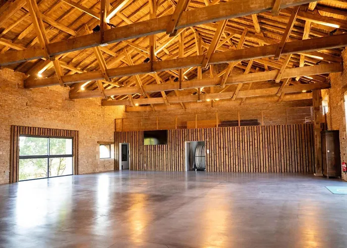 Сasa de vacaciones Bucolique Avec Wifi, Animaux Admis, Parking - Fr-1-653-287 *